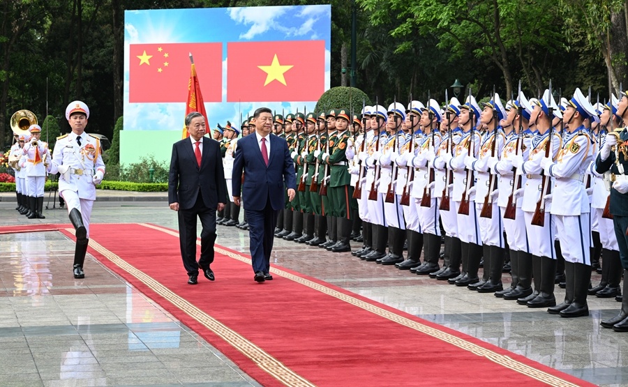 越共中央总书记苏林为习近平举行欢迎仪式
