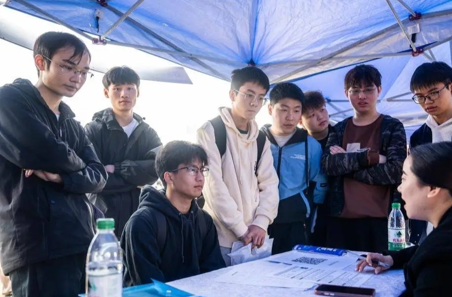 夏智伦：把大学生就业这件头等大事抓实抓好
