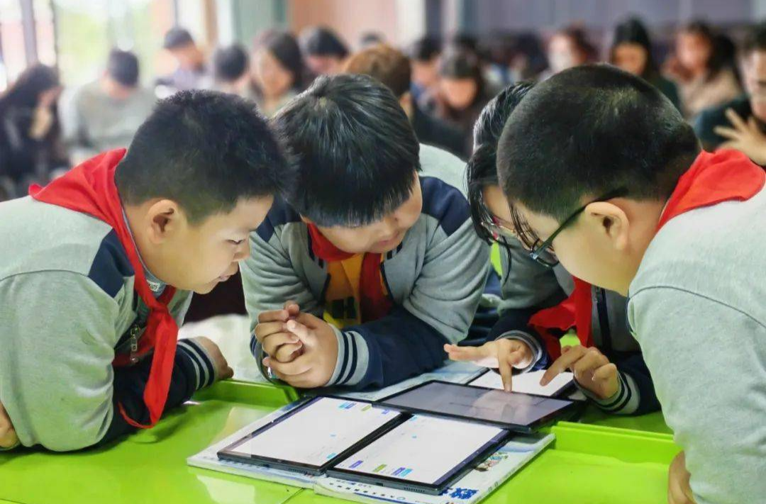 国育平：开辟教育新赛道  塑造发展新优势