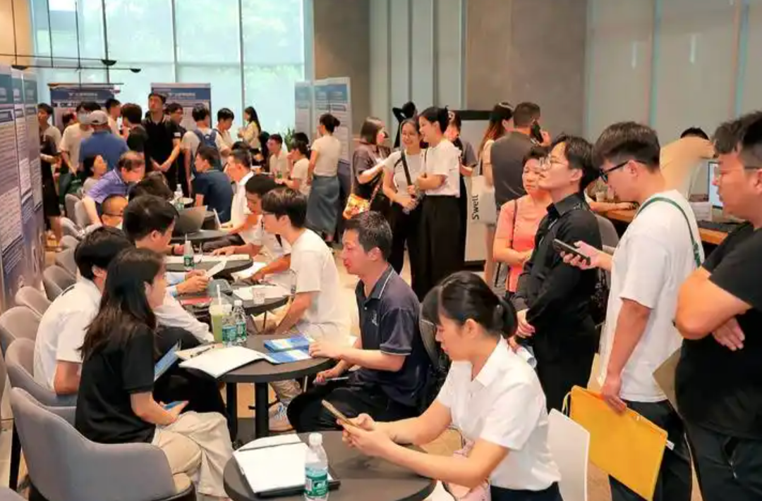 湖南一地、两校招贤纳士