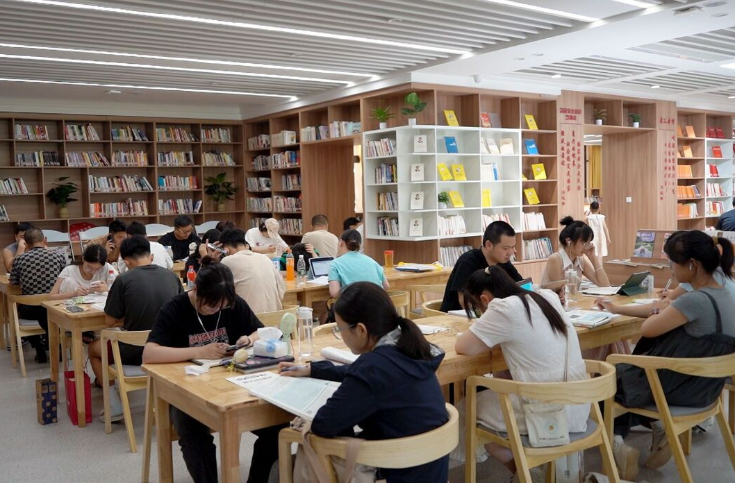 愿我们勤于读书，不只在世界读书日