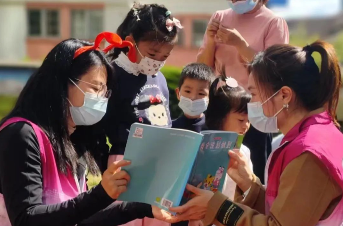 夯实家庭教育指导服务的社区基础