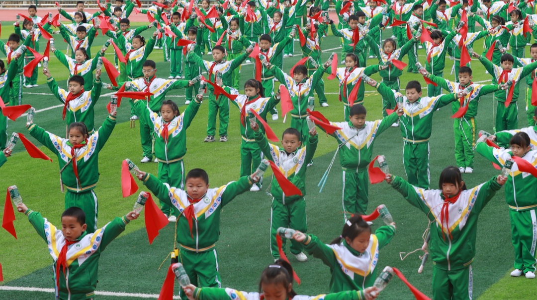 湘西州湾溪小学——协同跑操智慧方阵，土家舞蹈非遗新篇，创意跳绳全员跃动