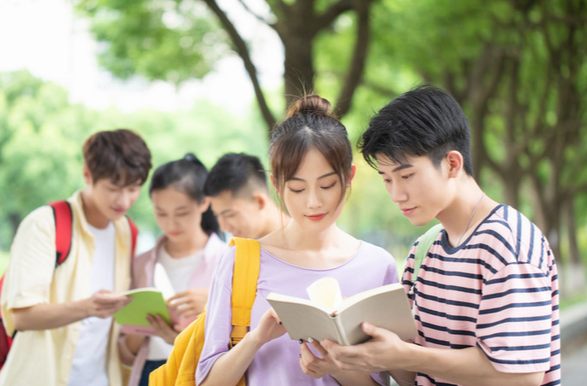 为中华民族伟大复兴提供人才支撑