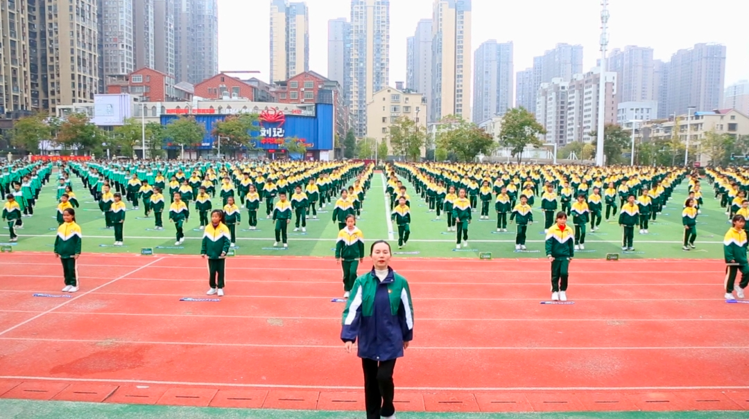 浏阳市集里街道百宜完全小学——跃动青春，百花齐放