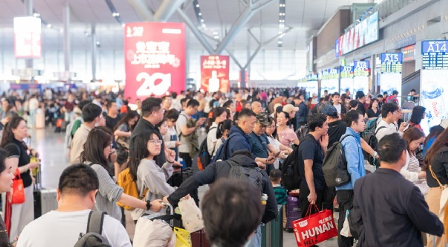 “五一”假期首日广铁发送旅客346.9万人次 创历史新高