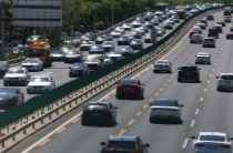 “五一”假期第三天 预计全社会跨区域人员流动量超2.8亿人次