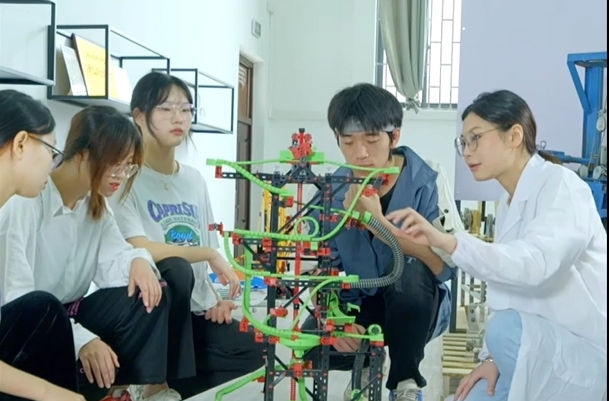 教育强省访谈录·湖南工学院党委书记曹执令：优机制育人才 建平台促科研