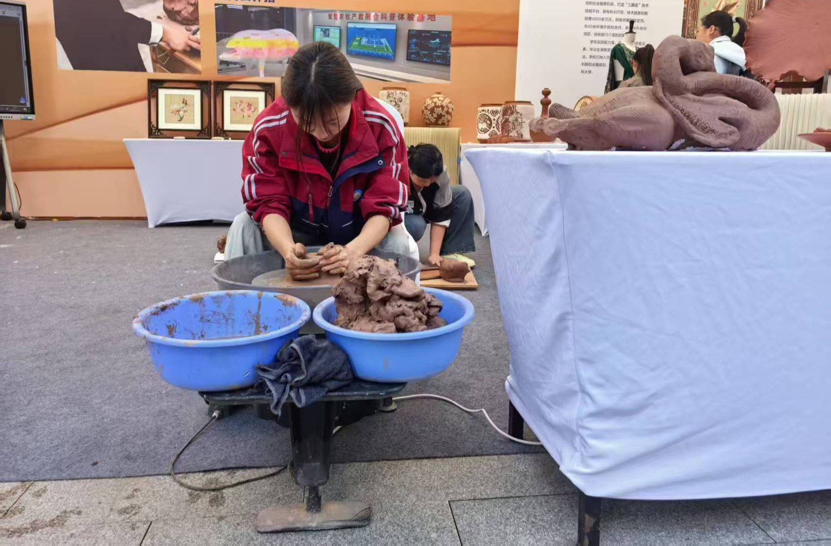 “一技在手 一生无忧” 职业教育技能人才风采一览