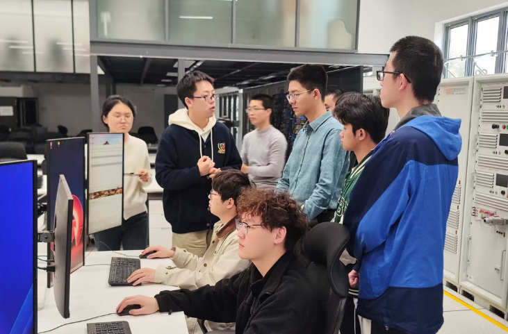 学长组建学习搭子团，带40余名学弟学妹全员进步