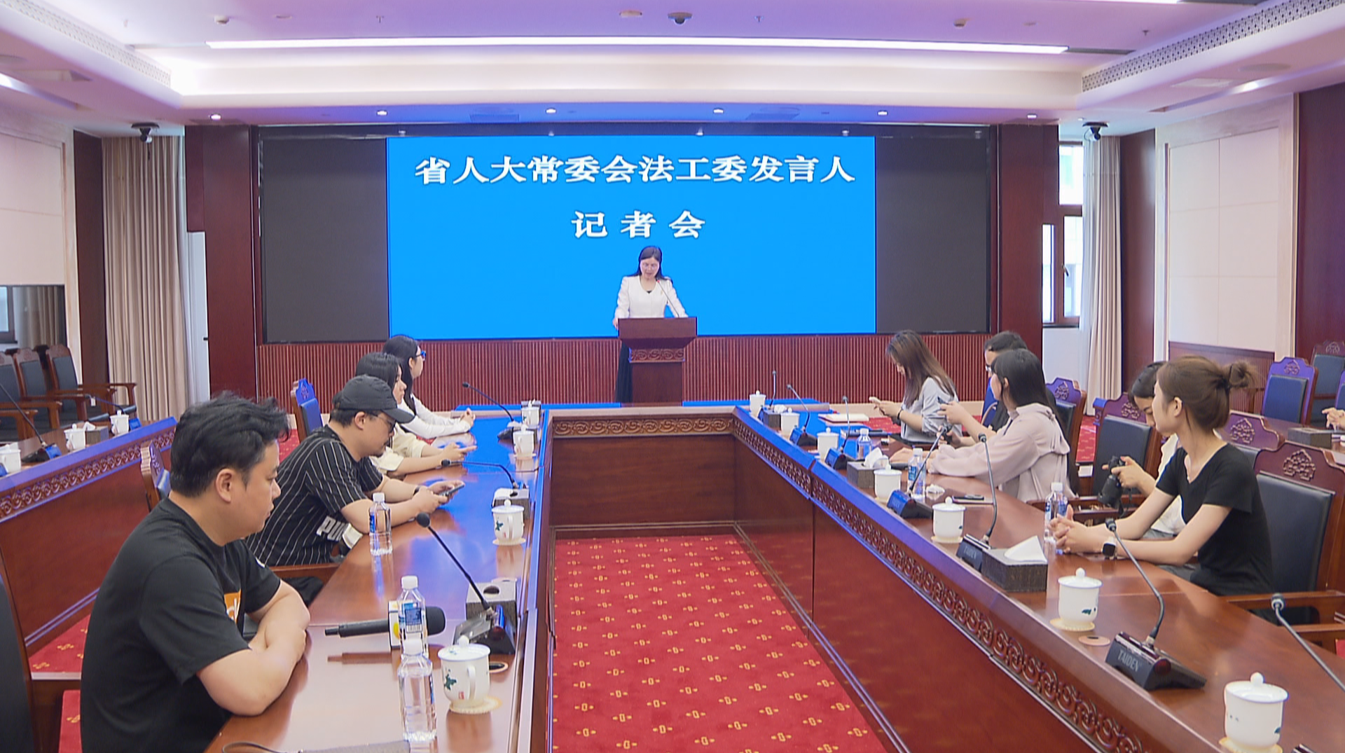 明確各方責任 湖南擬立法促進學(xué)生心理健康