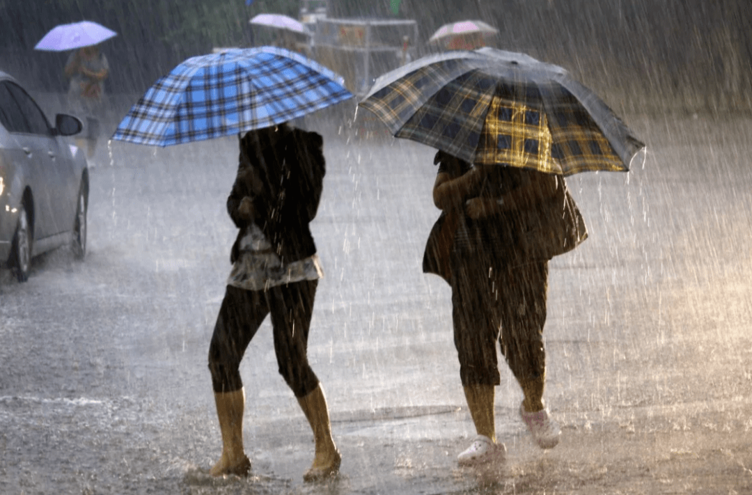 中国气象局提升重大气象灾害（暴雨）Ⅳ级应急响应为Ⅲ级