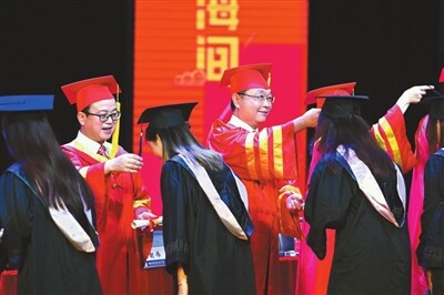 從學(xué)位條例到學(xué)位法的制度躍升
