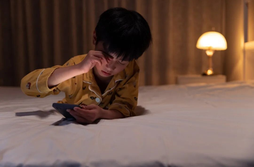 短視頻來(lái)“敲門(mén)”，家庭教育如何接招