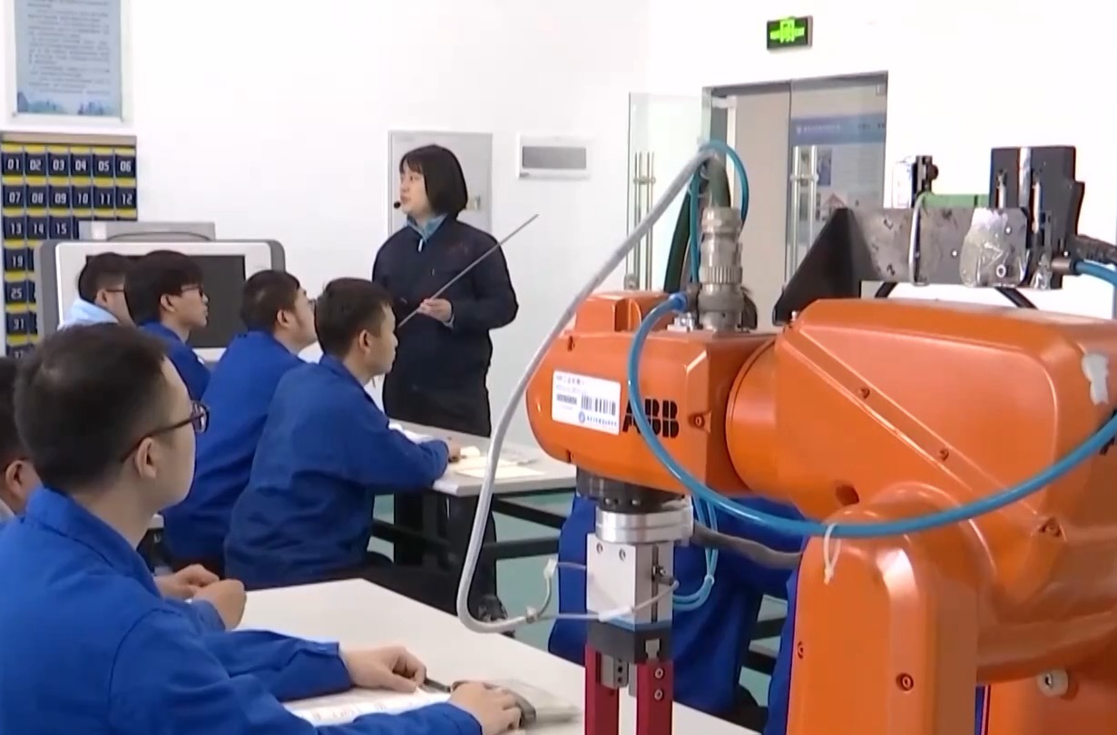 职业本科高校密集增设 透露了什么趋势？