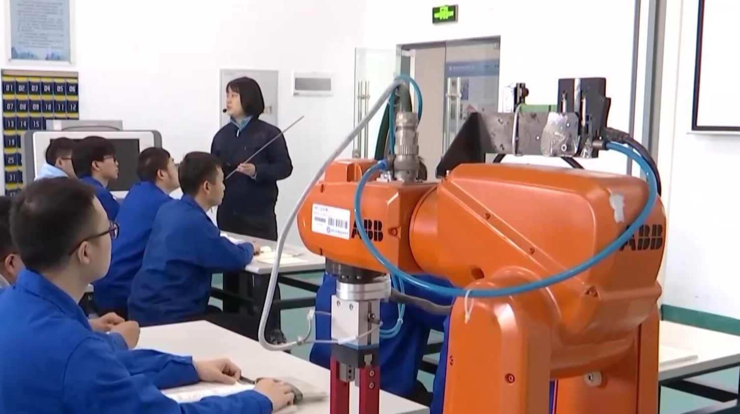 職業(yè)本科高校密集增設(shè) 透露了什么趨勢？