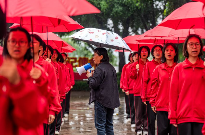 入藏国家博物馆！张桂梅无偿捐赠5件（套）实物