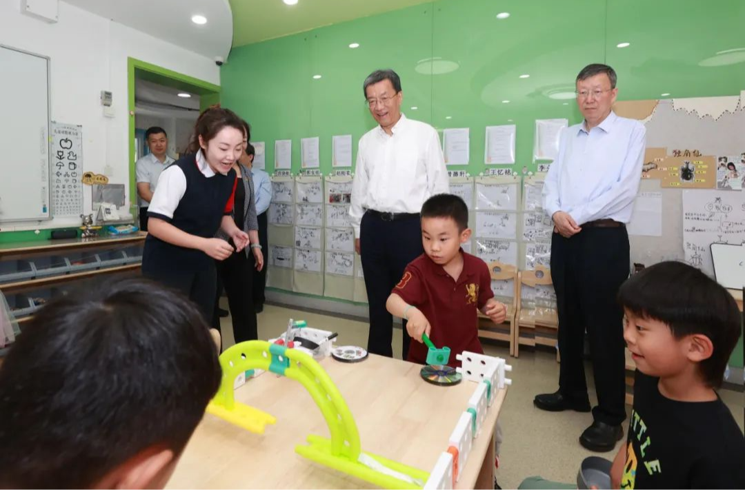 学前教育法贯彻落实座谈会举行