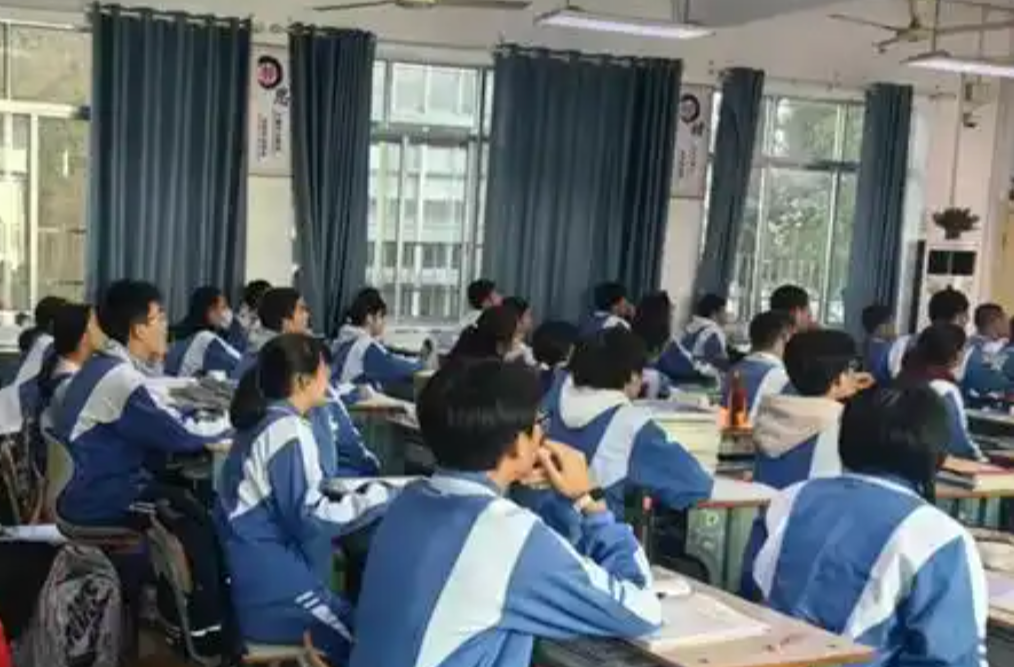 家长学生必看！湘潭市普通高中学校招生政策问答→
