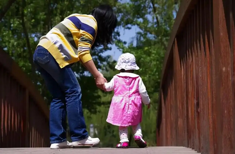 家长监护不尽责、侵害孩子财产权……今天我们怎么“依法带娃”？