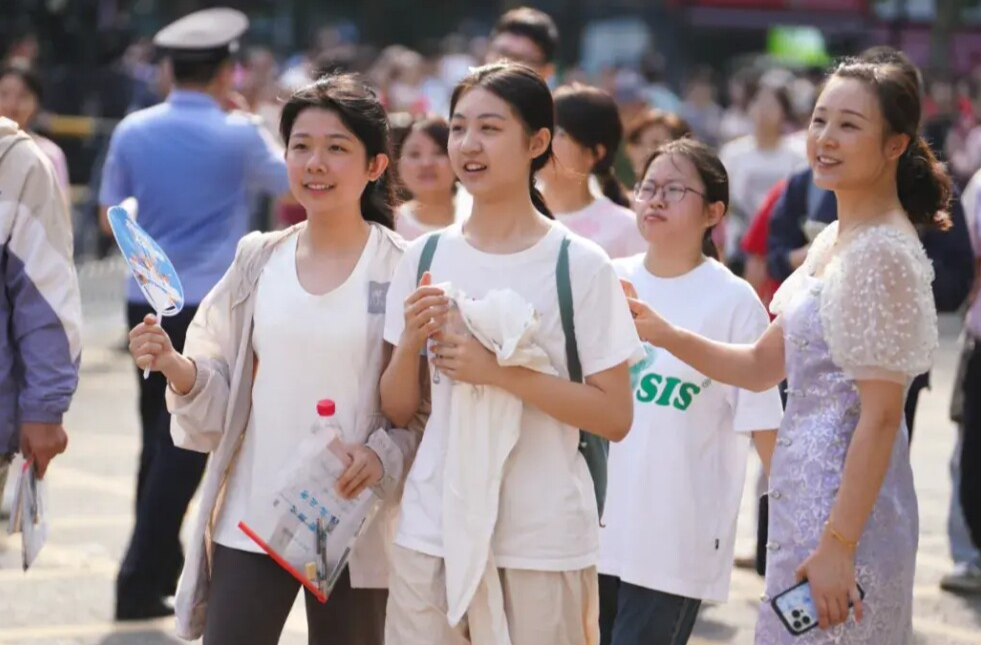湖南：2025年高考首日平安顺利