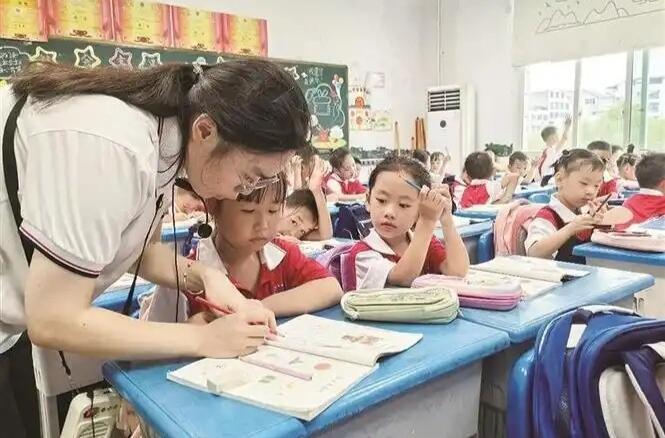 @小一新生家长 2025年怀化市主城区幼升小初验材料时间发布