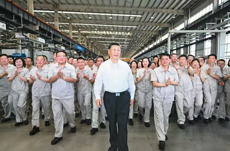 施郑平：筑牢优良作风的党性根基