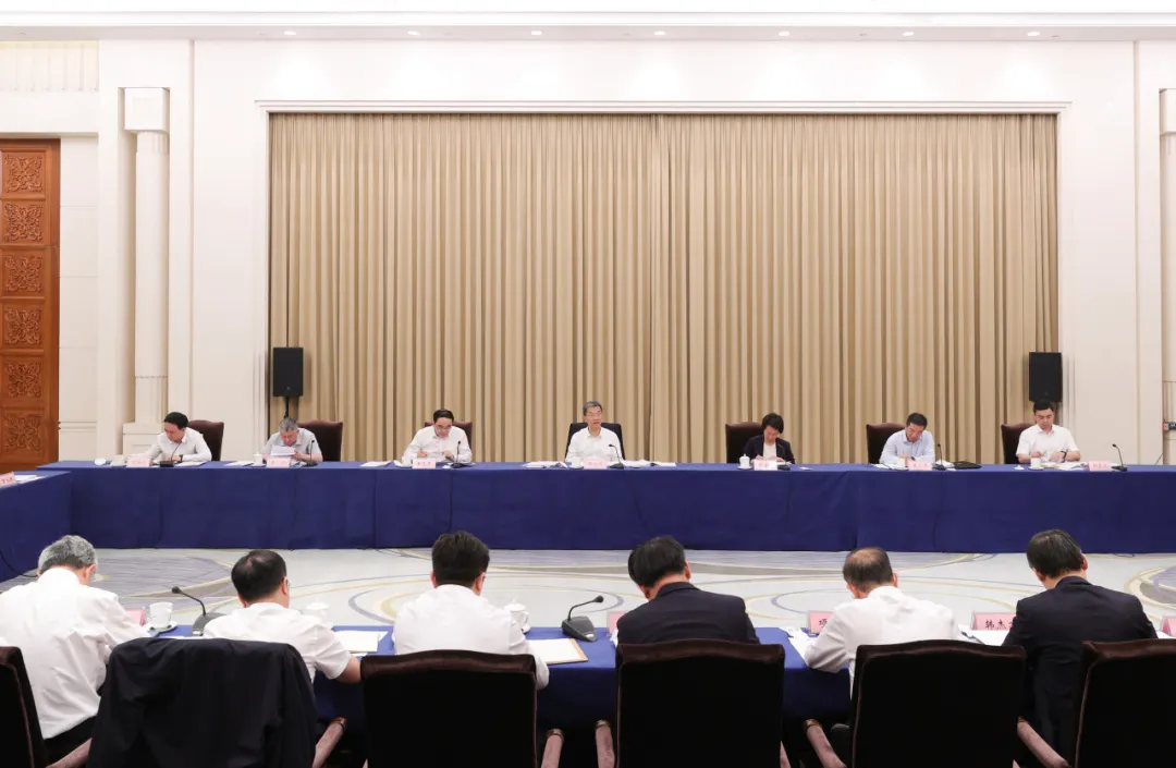 教育部召开落实纲要和三年行动计划、深化教育综合改革东北片区调研座谈会