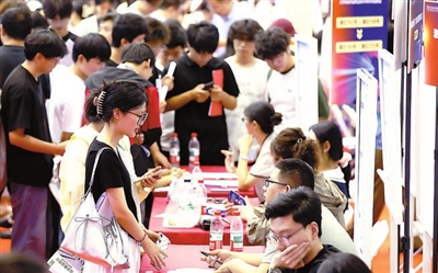 “头部企业”招聘情况如何？哪些领域较为热门？从多家“大厂”校招看毕业生就业