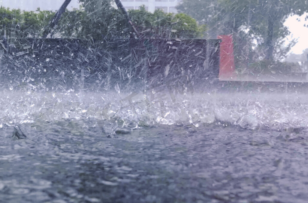 湖南省气象局提升气象灾害（暴雨）三级应急响应为二级