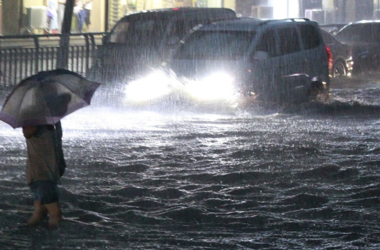 暴雨橙色预警继续 湖南部分地区有特大暴雨