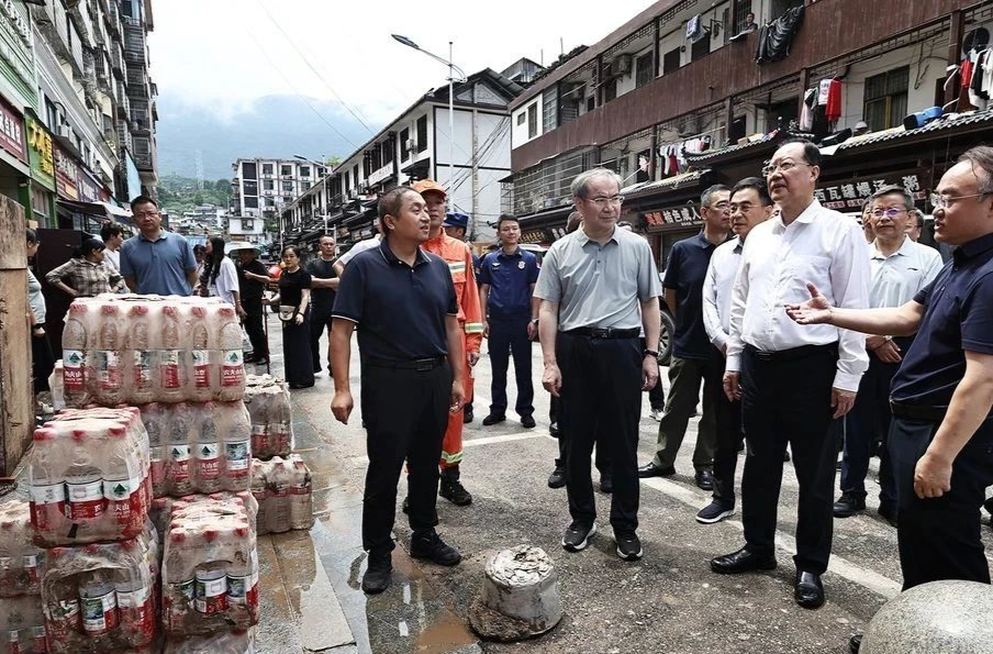 毛伟明在龙山桑植慈利指导防汛救灾