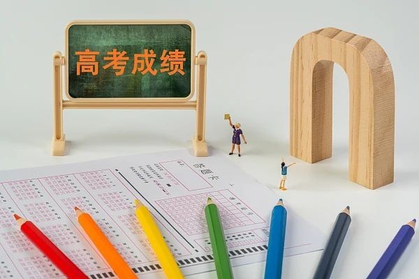 用“芒果”代指“屏蔽生”，消除高分崇拜如何釜底抽薪