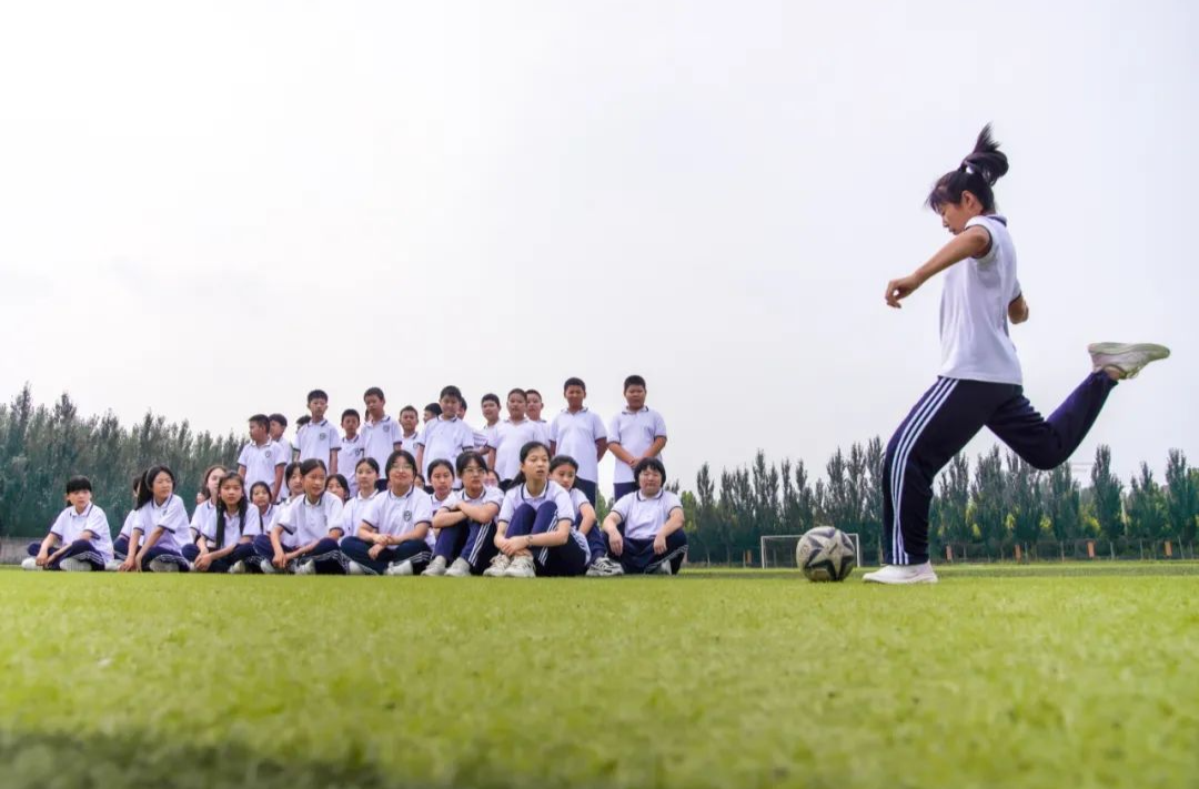 121所学校的全员文体