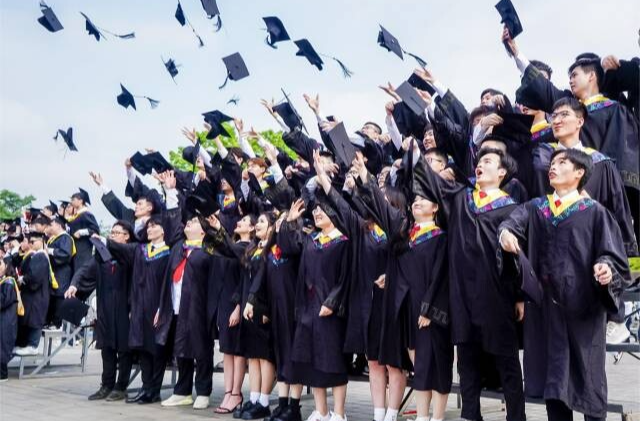 转存！27位大学校长的毕业寄语，硬核又走心！