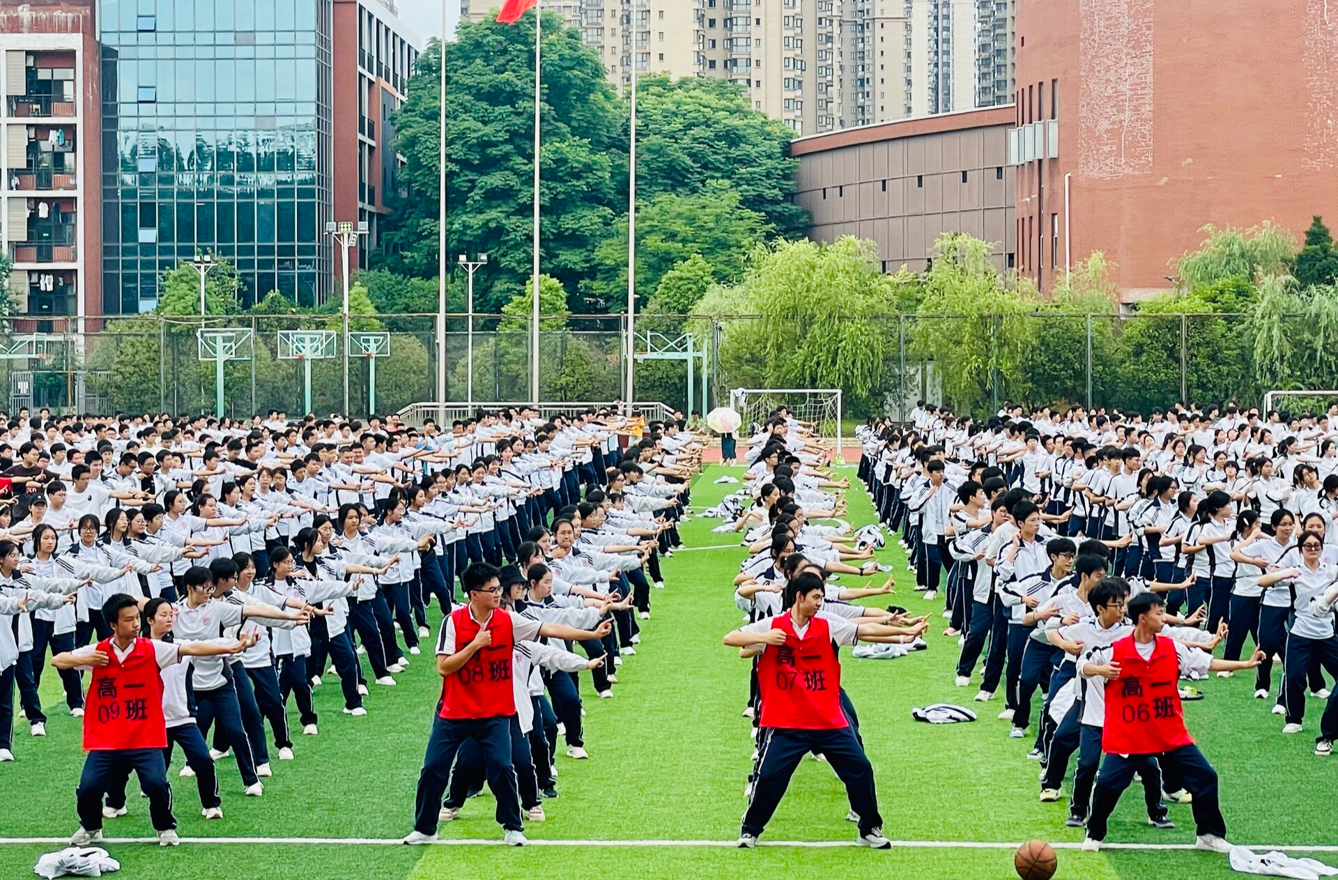 株洲市第二中学课间操之八段锦