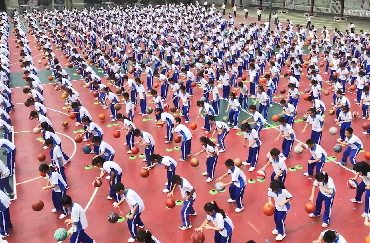 株洲市芦淞区樟树坪小学——阳光少年•“篮”动校园