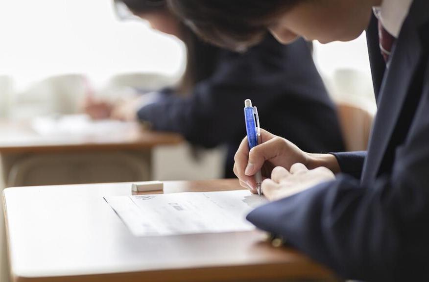 中考改革，从“育分”转向“全面育人”