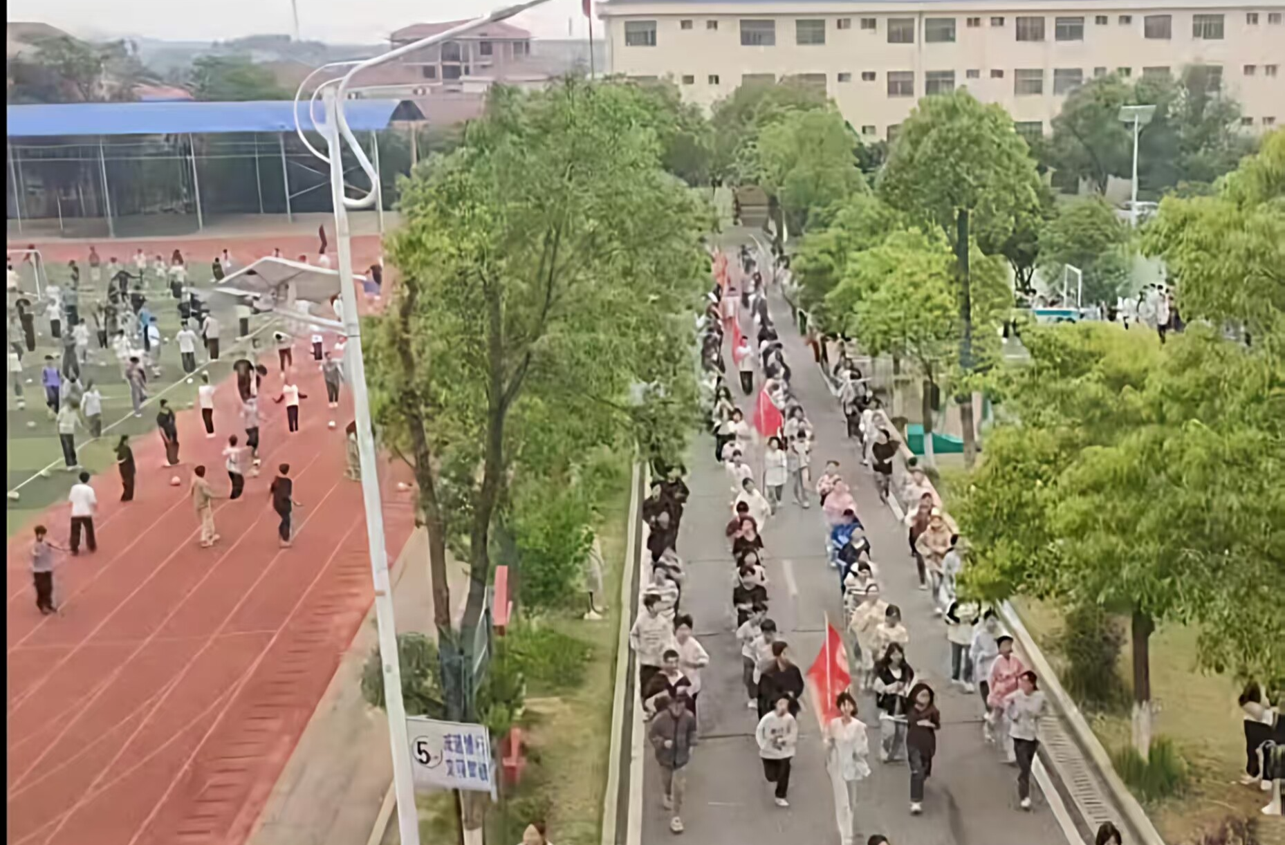 攸县渌田镇中学——绳飞球跃，跑出阳光课间