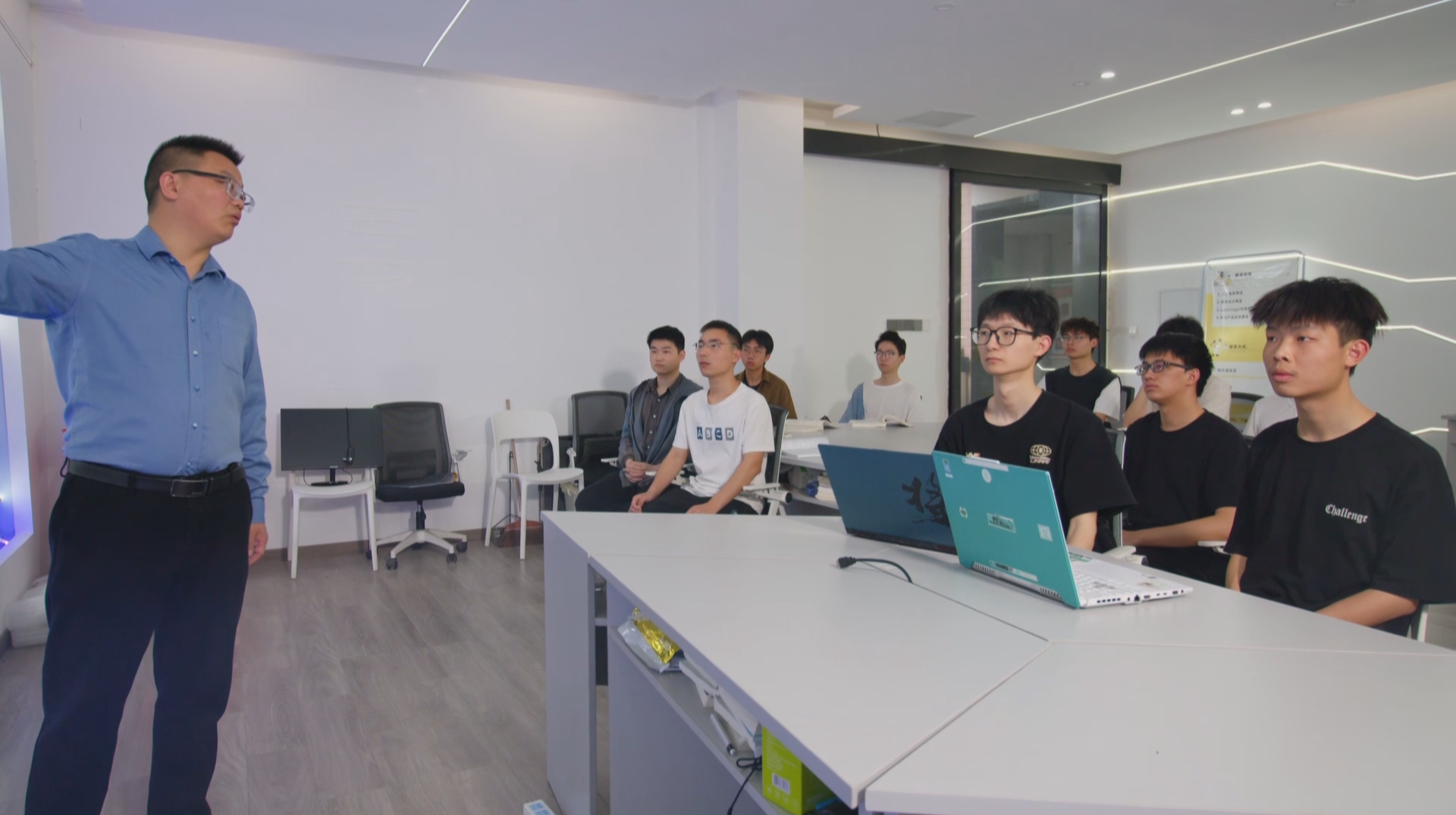 高校开设“微专业” 能否拓宽大学生就业路？