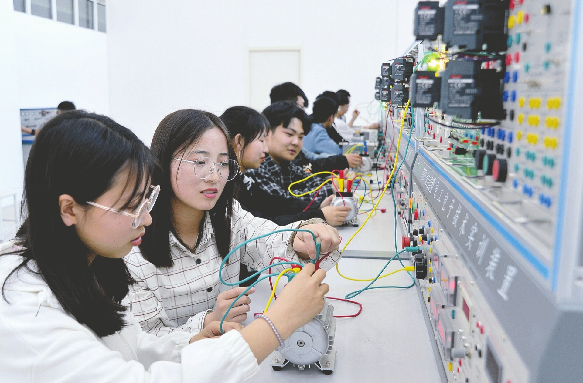本科生走进高职课堂？理性看待“本升专”