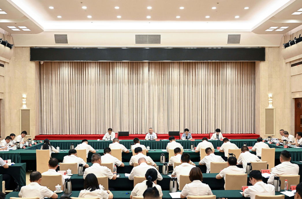 沈晓明主持召开省第十批援藏干部人才座谈会