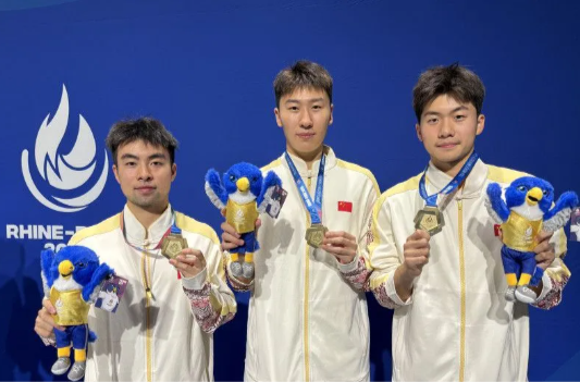 大运会羽毛球首金诞生！湖南师范大学两名运动员贡献关键1分