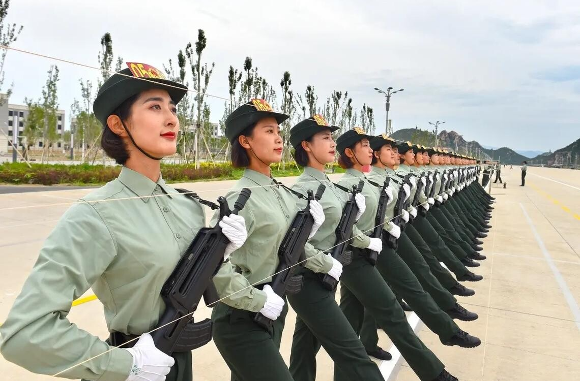 2025年下半年应征热点问答来了！（女兵篇）