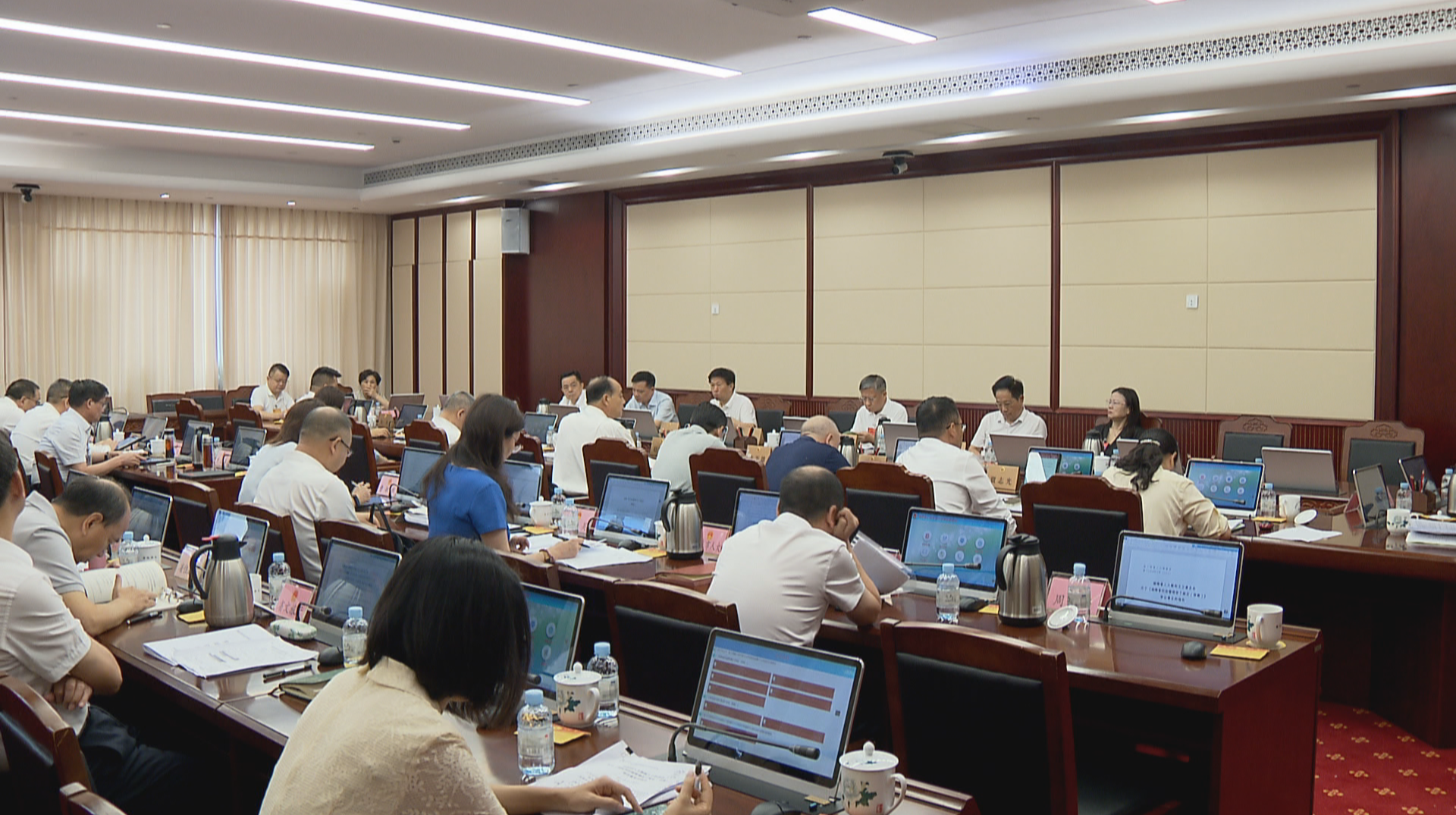 省人大拟立法规范民宿管理 加强传统村落保护