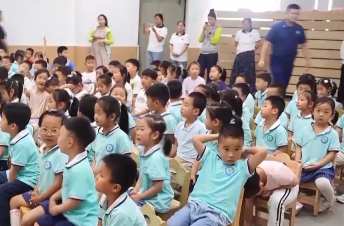 减免幼儿园学前一年保教费，谁受益最大？减多少？专家解读