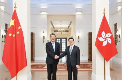 怀进鹏访问香港