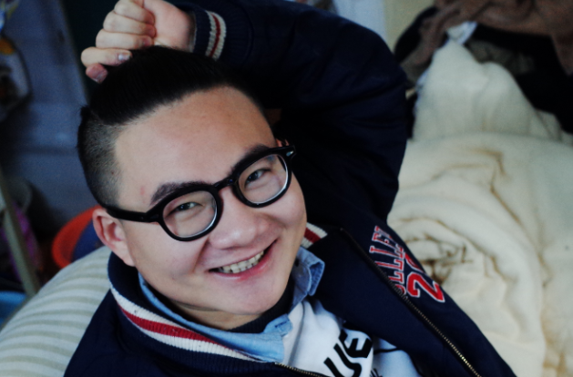 李东“感动中国”的伟大瞬间背后：以脚步丈量民情，用生命做“人民公仆”最纯粹注解