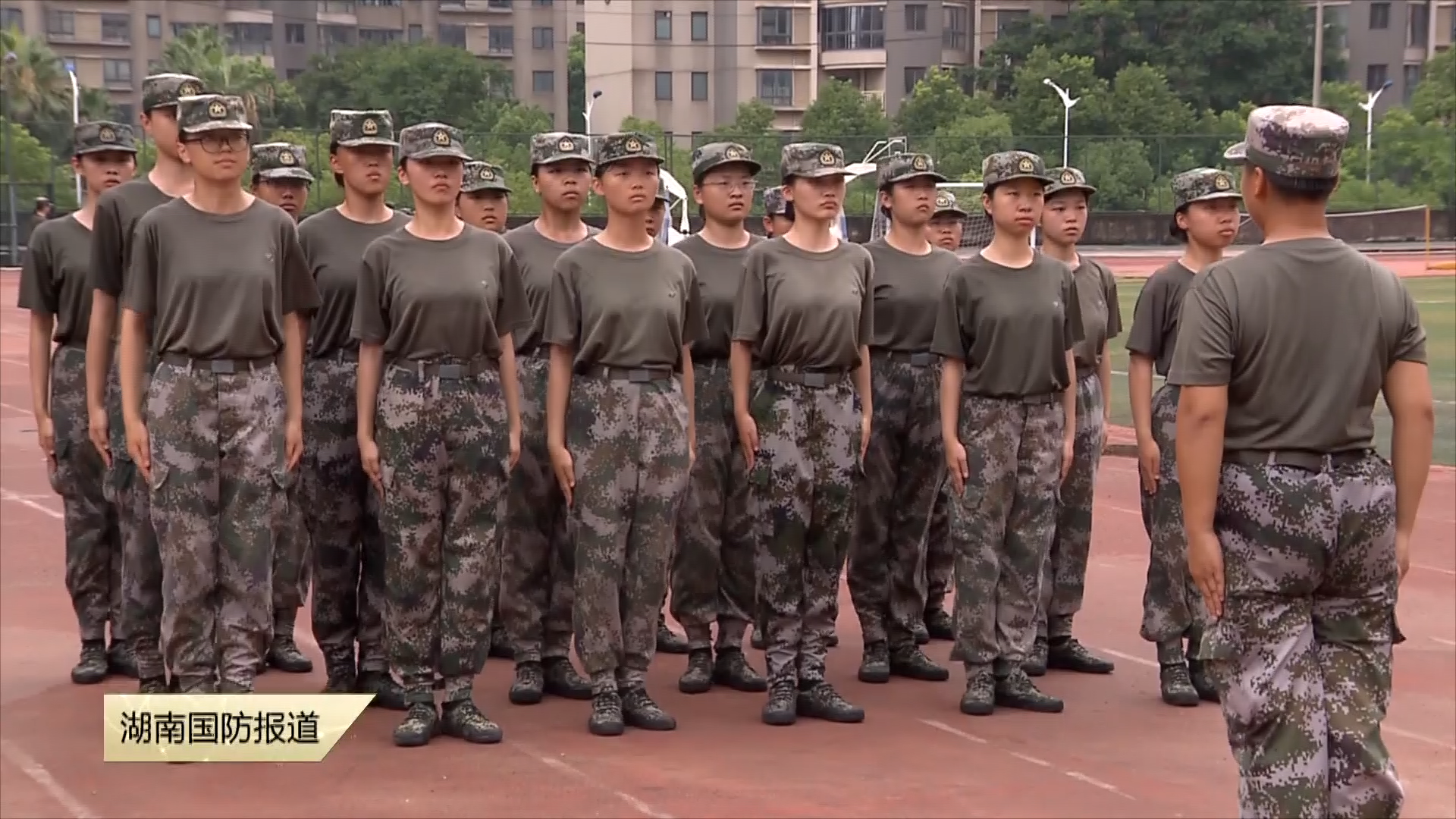湖南女子学院自训队：青春淬炼迷彩志 巾帼铿锵展英姿（上）——我们的青春底色是迷彩绿