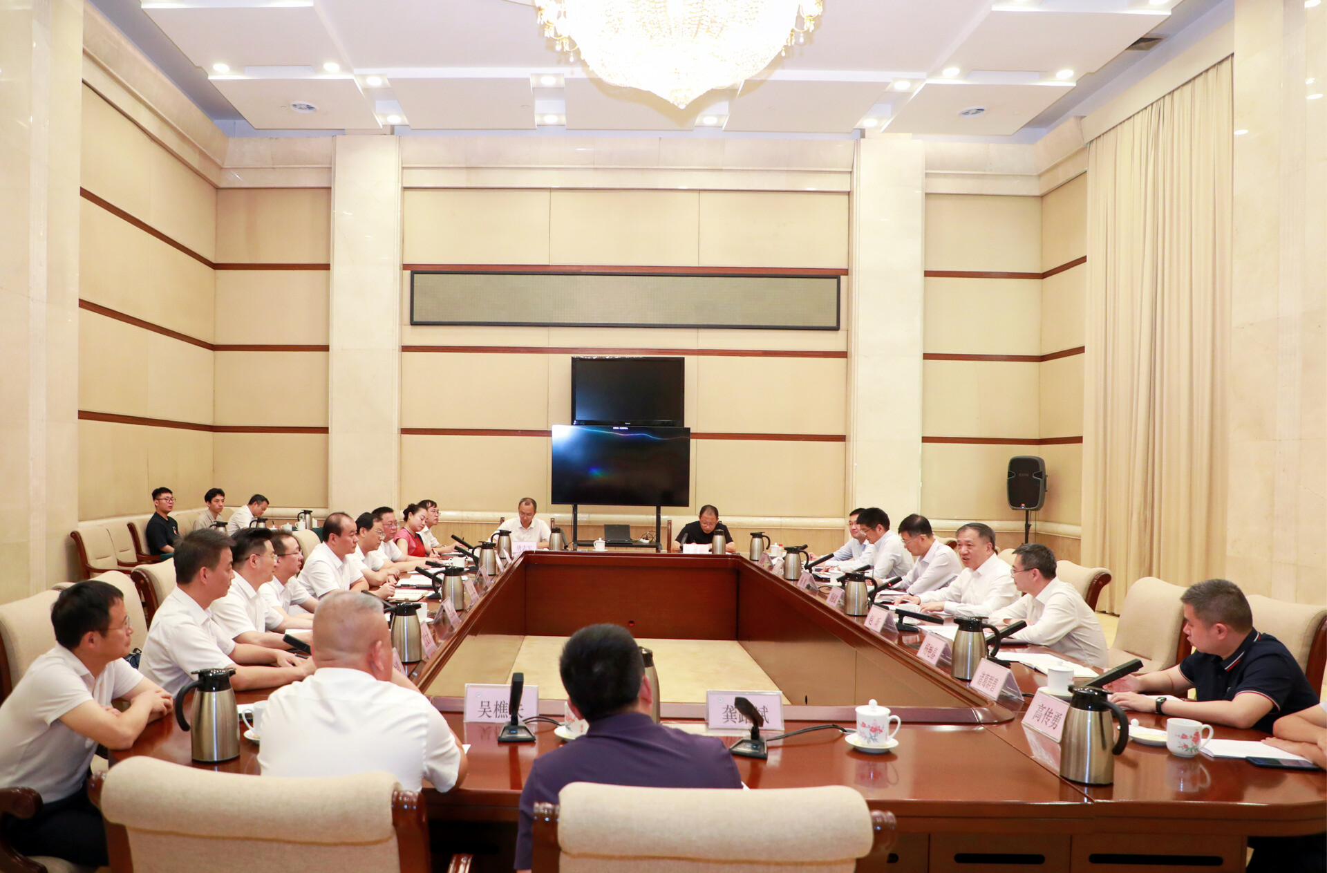 我省高中学校有望迎来上海交通大学名师入校授课  省校协同大中衔接人才共育工作座谈会在长沙召开